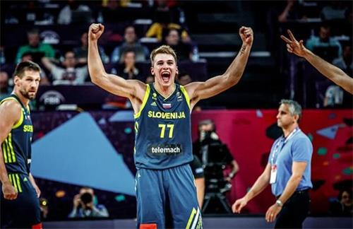 重庆首个中小学集团联赛“西超”开赛（重庆首届中小学集团联赛“西超”拉开帷幕）