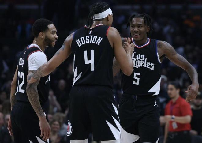 下一个王钰栋！15岁天才新星西班牙爆发：12场已独造9球（15岁天才西班牙闪耀：12战参与9球，被誉为王钰栋接班人）