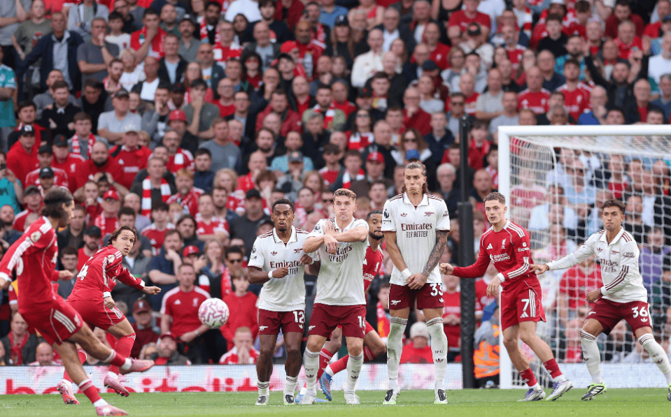 记者：马兹拉维被摩洛哥足协告知不要出战今日曼联的比赛（记者：摩洛哥足协要求马兹拉维缺席今天对阵曼联的比赛）