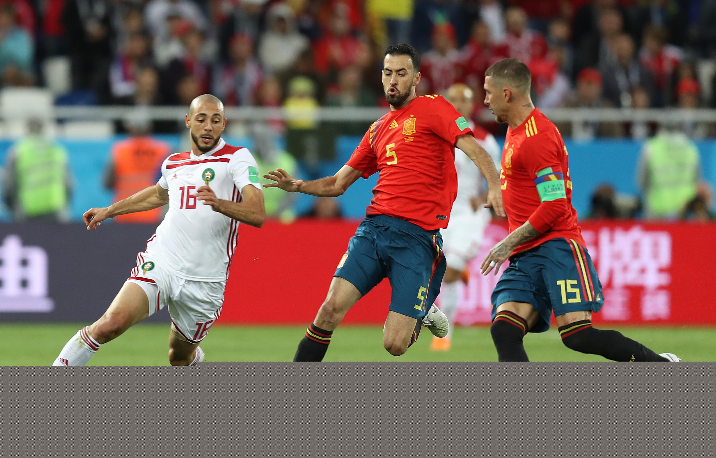 世体：将有2651名曼城球迷远征伯纳乌，球场将配备1700名安保（世体：2651名曼城球迷将赴伯纳乌，球场将部署1700名安保人员）