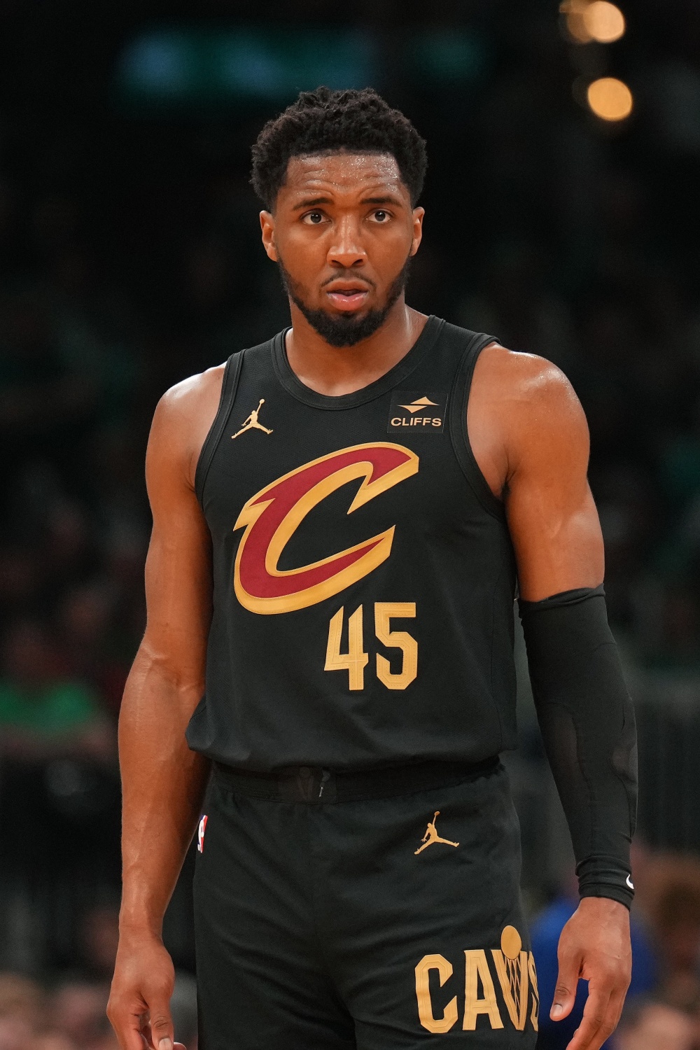 德雷森：在南看台燃放烟火的行为不可接受，部分球迷将被禁入（德雷森：南看台燃放烟花绝不容忍，部分球迷将被禁止入场）