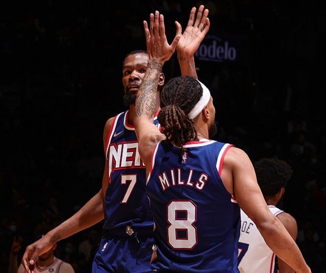 官方：意大利裁判马里亚尼将执法欧冠巴黎vs拜仁（官宣：意大利裁判马里亚尼将主哨欧冠巴黎对阵拜仁）