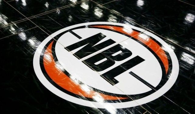 懂球帝2025年11月MVP候选出炉：姆巴佩、哈兰德领衔，莱万在列（懂球帝发布2025年11月MVP候选名单：姆巴佩、哈兰德领军，莱万入选）