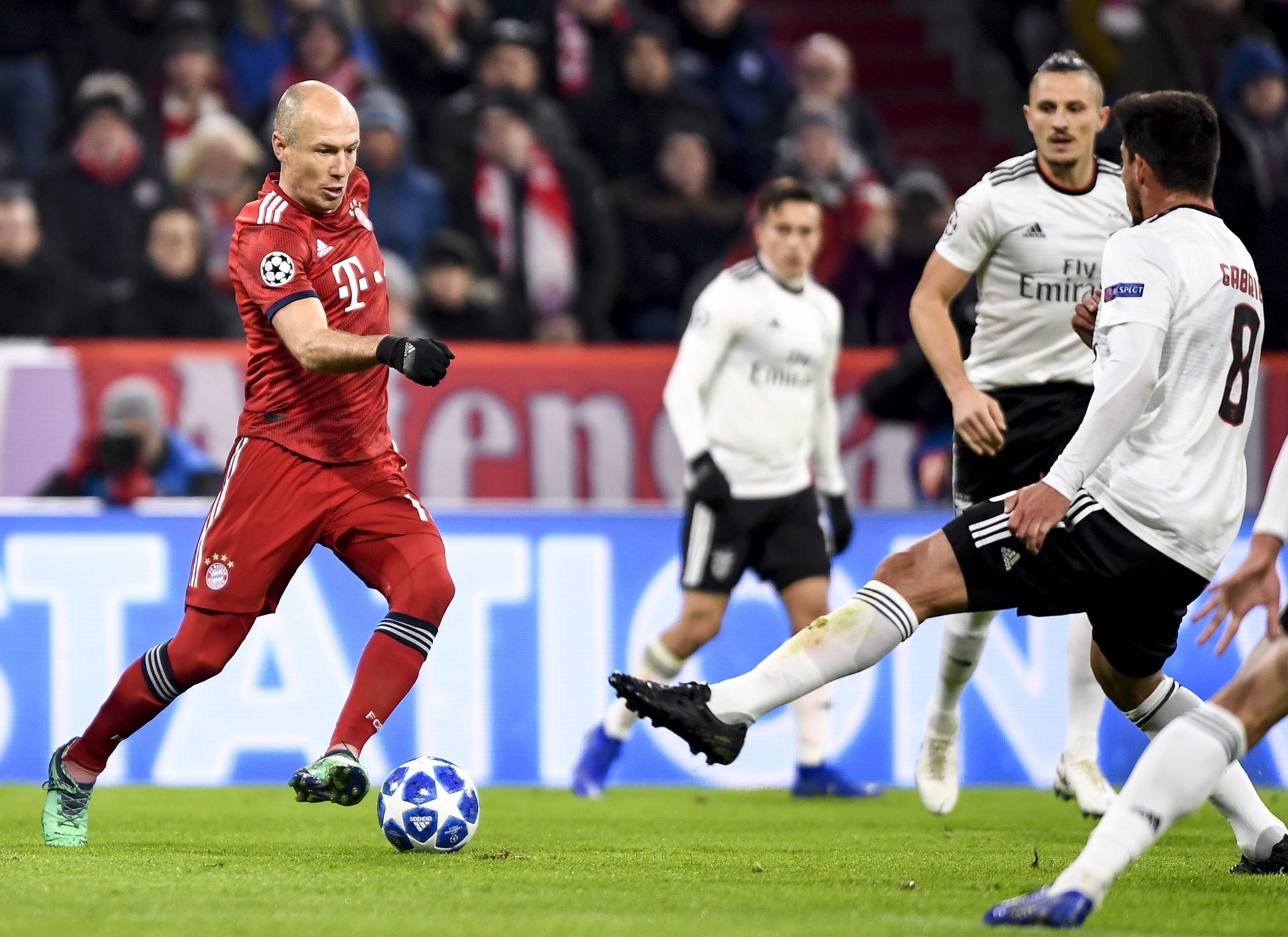 优秀答卷，亚马尔80场西甲总计贡献17粒进球和27次助攻（闪耀西甲，亚马尔80战贡献17球27助攻）