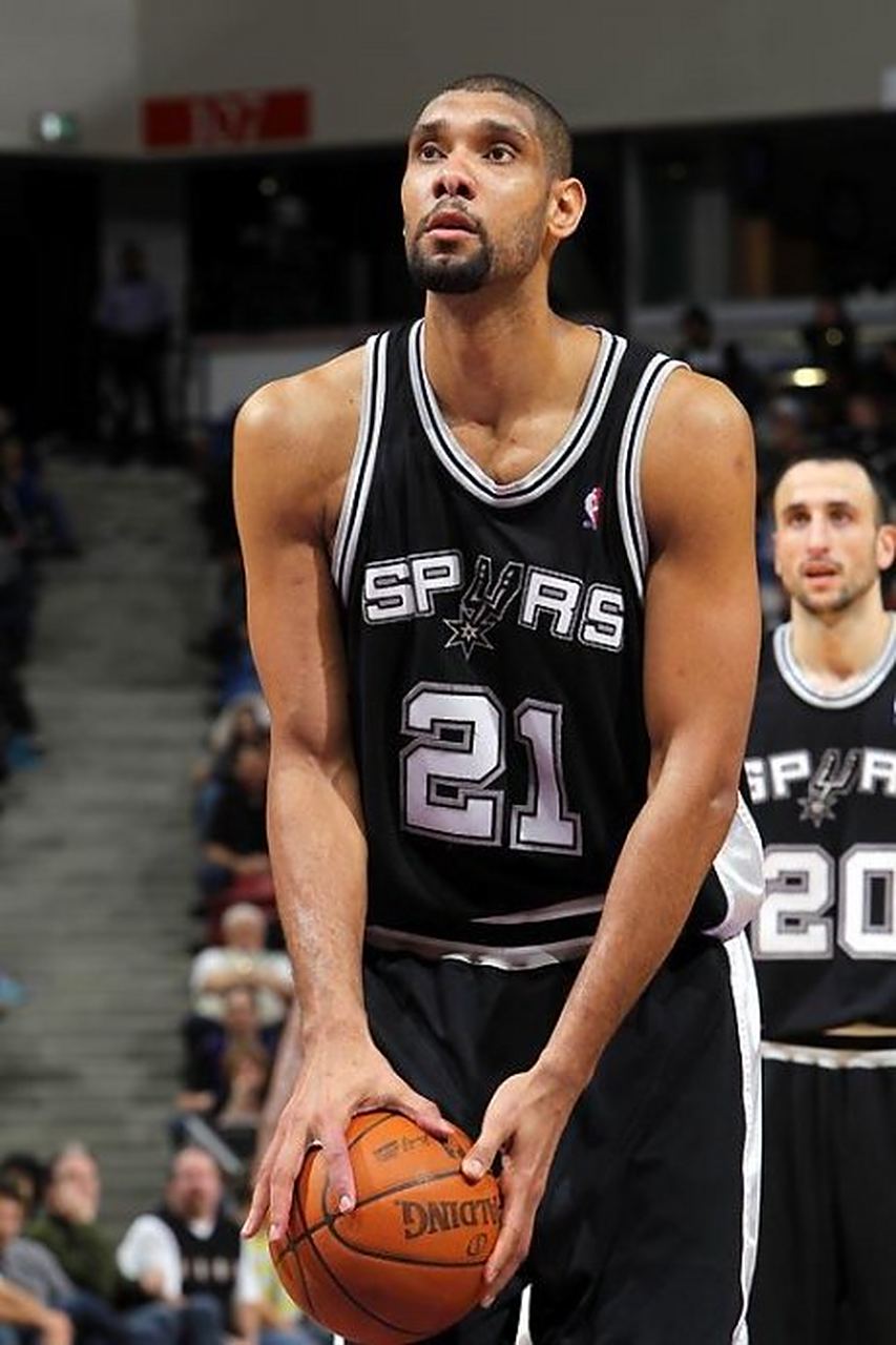 灰熊队记：莫兰特将在球队结束四连客后，于下周接受重新评估（灰熊随队记者：四连客结束后，莫兰特将于下周接受复评）