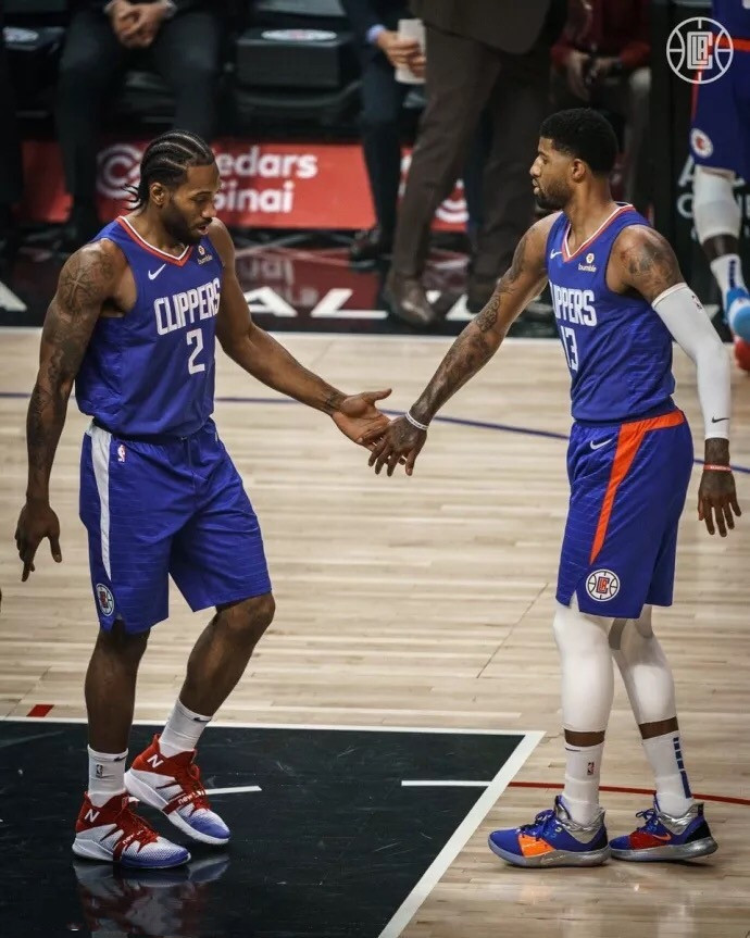 发布仅4个小时后，梅西造访诺坎普社媒动态点赞已突破1000万（上线仅4小时，梅西造访诺坎普社媒帖获赞超1000万）