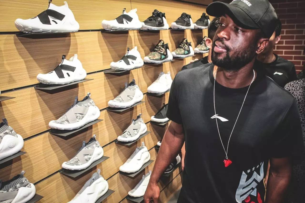 意媒：小斯坦科维奇获比利时联赛十月最佳球员，国米密切关注（意媒：小斯坦科维奇当选比甲十月最佳，国米正持续跟进）