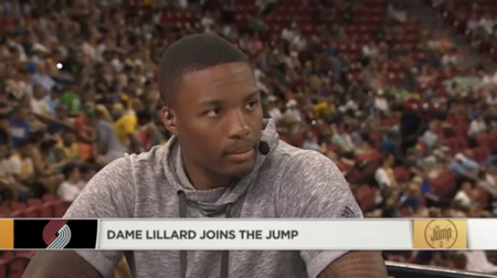 法比奥一家观看《疯狂动物城2》：爆米花加电影时间永不缺席（法比奥一家相约《疯狂动物城2》：爆米花相伴，家庭观影时光从未缺席）