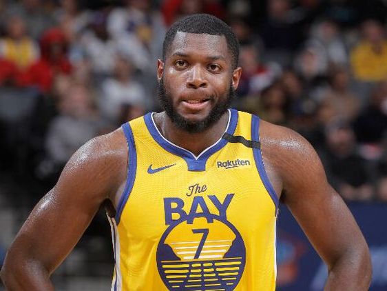 CBA战报：陈盈骏29+8一枝独秀，北京男篮111-84轻取新疆（CBA速递：陈盈骏29分8助攻闪耀，北京男篮111-84轻松击败新疆）