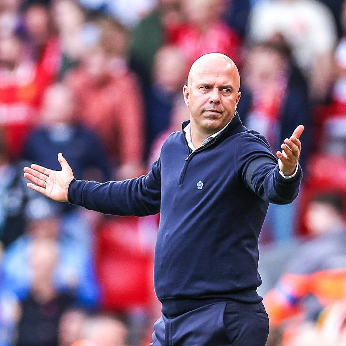 174次扑救，库尔图瓦是2025年五大联赛扑救次数最多的门将（库尔图瓦以174次扑救领跑2025五大联赛门将扑救榜）