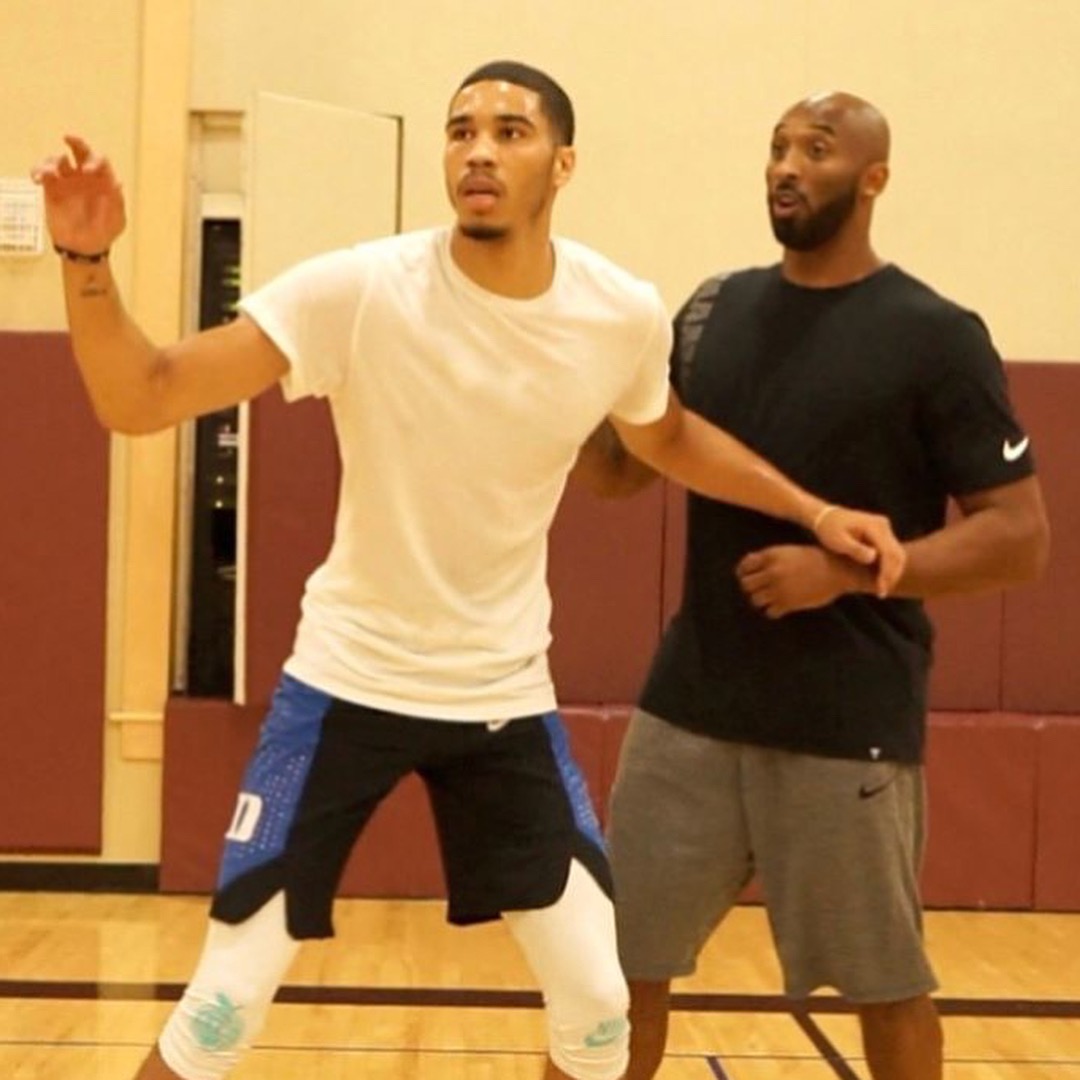 NBA官方认错！生死时刻威少没犯规 杜兰特多次违例被漏吹仍遭绝杀（NBA官方承认误判！决胜时刻威少未犯规，杜兰特多次违例遭漏判，最终仍被绝杀）