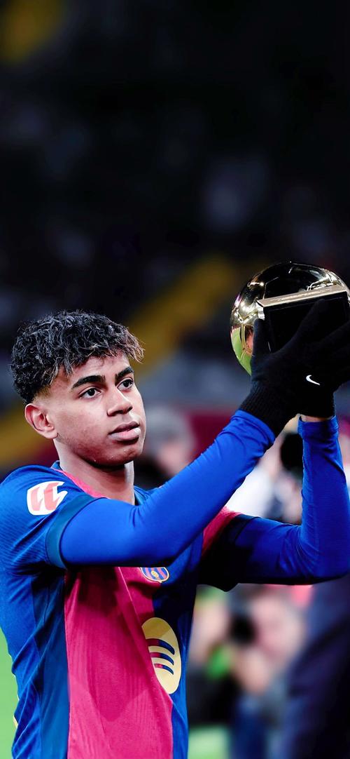 ESPN：帕奎塔冬窗可能将留在西汉姆，但想在世界杯后离队（ESPN：帕奎塔冬窗大概率留守西汉姆，世界杯后有意离队）