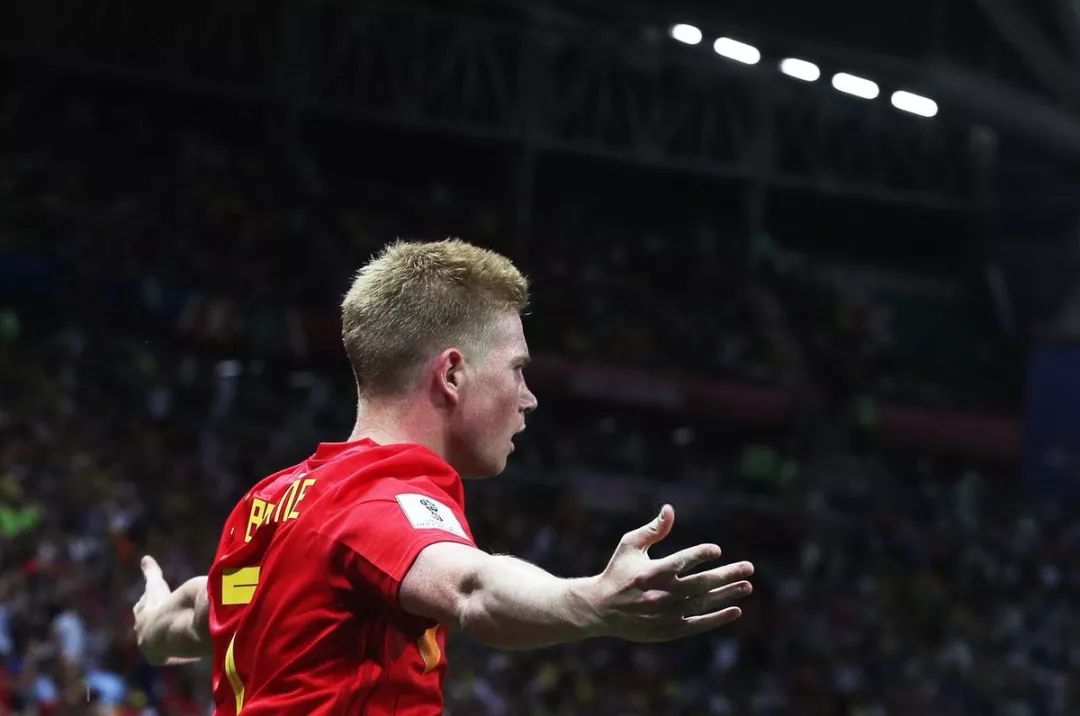 帕金斯批字母哥＂懦夫＂应公开表态，杰弗森驳斥：他无需交代（帕金斯斥字母哥“懦夫”要求其发声，杰弗森回击：无需解释）