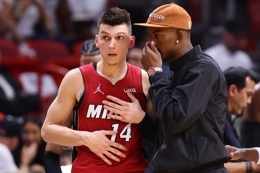 官方：云南玉昆与赵宇豪、徐宏杰完成续约（云南玉昆官宣：赵宇豪、徐宏杰续约达成）